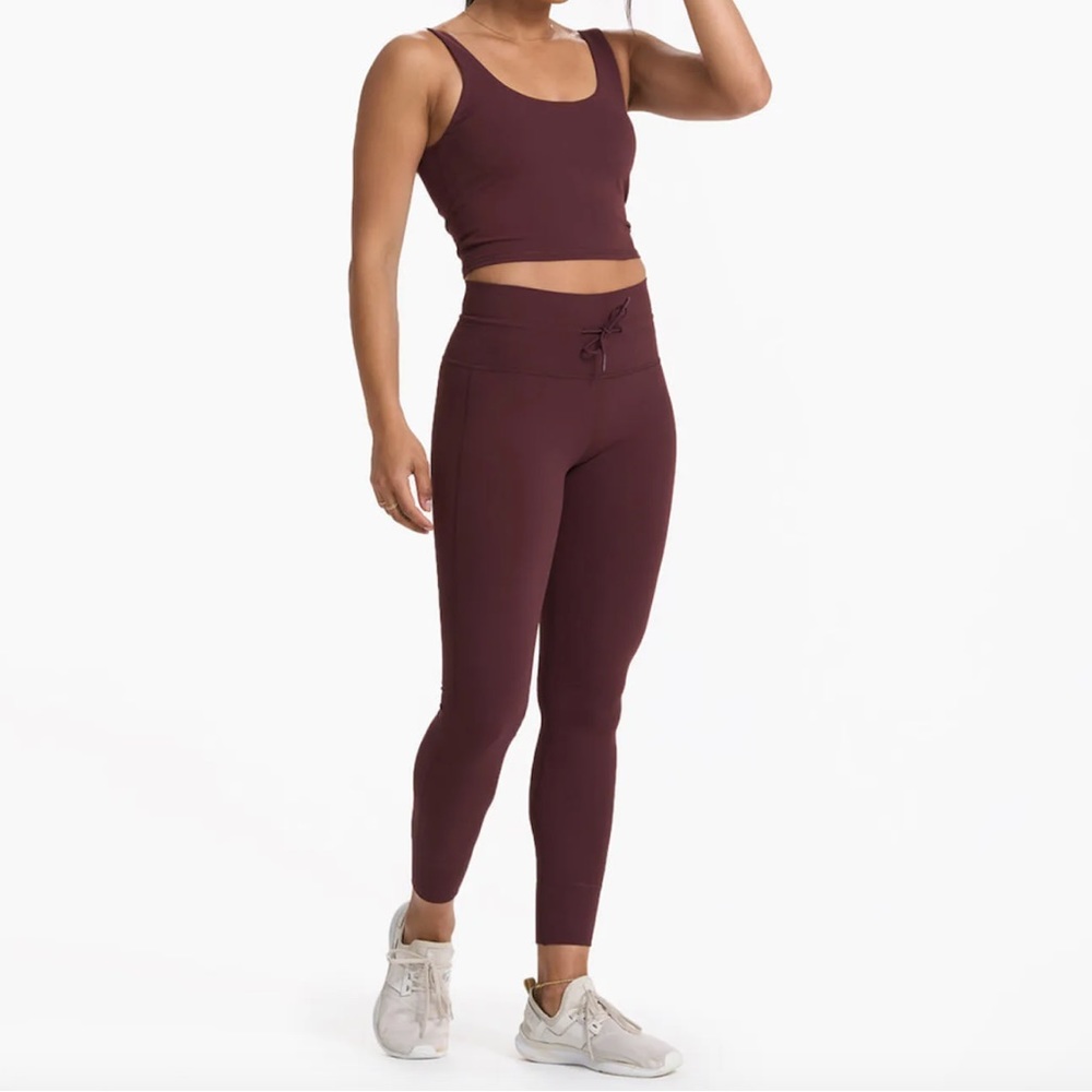 Vuori daily sport legging medium brick high waist